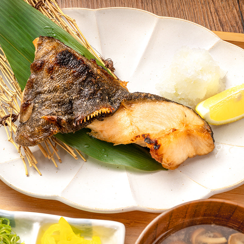 銀だらカマ 6〜10個入り 冷凍重量2kg前後 ロモ肉 アメリカ産 宮城県塩釜加工 銀ダラ 銀鱈 カマ肉 稀少 切り身 照り焼き 塩焼 豊洲市場