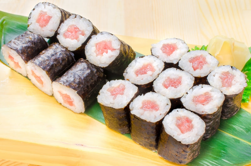 送料無料 ネギトロ ねぎとろ 本マグロ入り王様のネギトロ 100g×3パック 合計 300g 原料に本マグロを30%配合し、まぐろたたき風に仕上げました ネギトロ丼 本まぐろ メバチマグロ まぐろ マグロ 鮪 刺身 寿司 業務用 豊洲市場 豊洲市場 ギフト