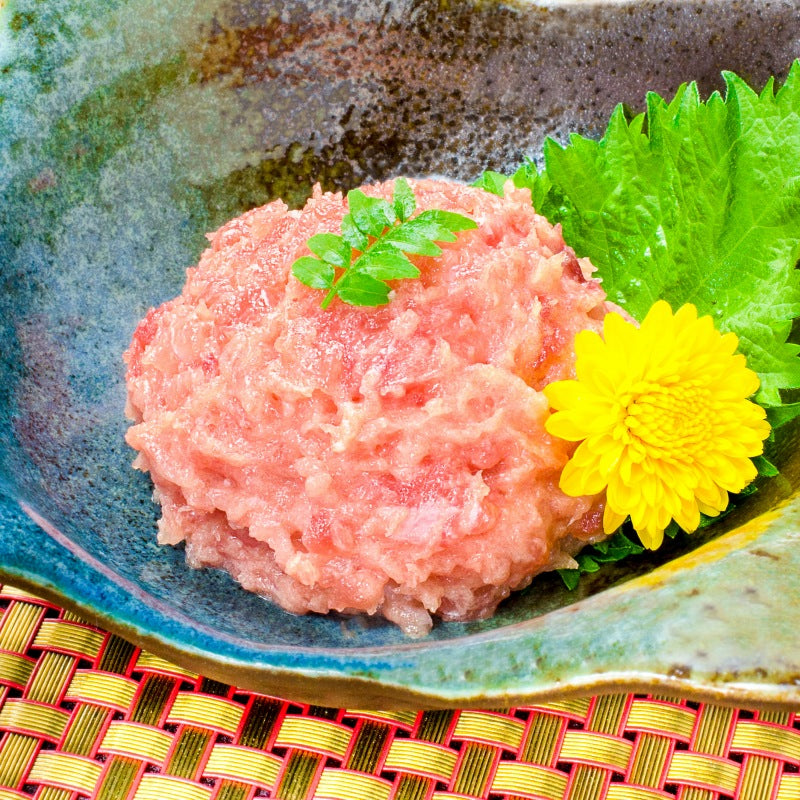 送料無料 ネギトロ ねぎとろ 本マグロ入り王様のネギトロ 100g×3パック 合計 300g 原料に本マグロを30%配合し、まぐろたたき風に仕上げました ネギトロ丼 本まぐろ メバチマグロ まぐろ マグロ 鮪 刺身 寿司 業務用 豊洲市場 豊洲市場 ギフト