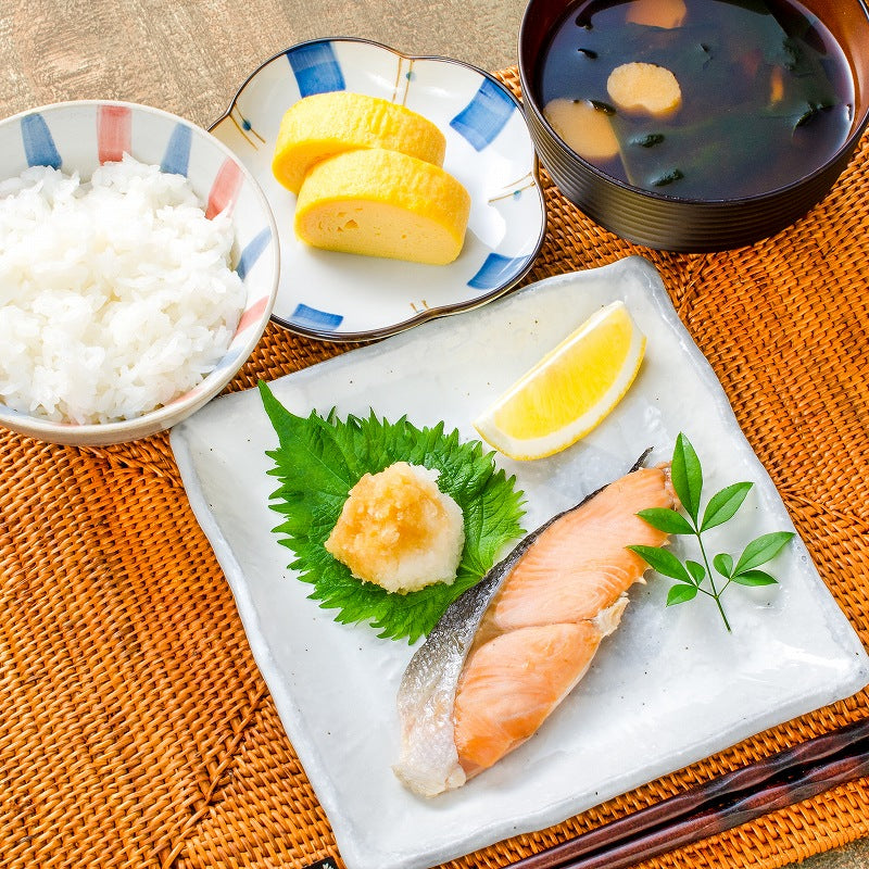 送料無料 さけ塩焼 1切れ×3パック 鮭の塩焼 サケ 鮭 しゃけ サーモン 塩焼き 焼き魚 切り身 魚菜 ファストフィッシュ レトルトパック おかず お惣菜 調理済み 業務用 豊洲市場