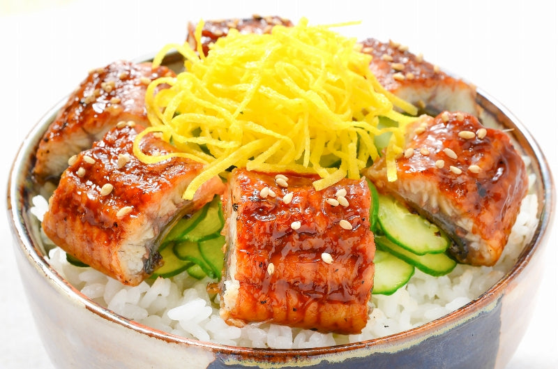 送料無料 うなぎ蒲焼き 100g ×3パック 合計300g うなぎ 鰻 ウナギ 土用の丑 うな丼 うな重 ひつまぶし カット済み 個包装 食べきりサイズ ギフト 豊洲市場