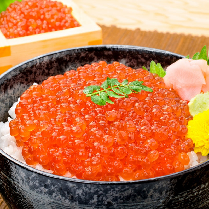 【送料無料】イクラ醤油漬け 250g ロシア産 北海道製造 鱒いくら 鮭鱒いくら いくら醤油漬け 鱒子 鱒卵 醤油いくら いくら丼 イクラ丼 味付けいくら 味付けイクラ 海鮮丼 豊洲市場 寿司 刺身 料理 ギフト