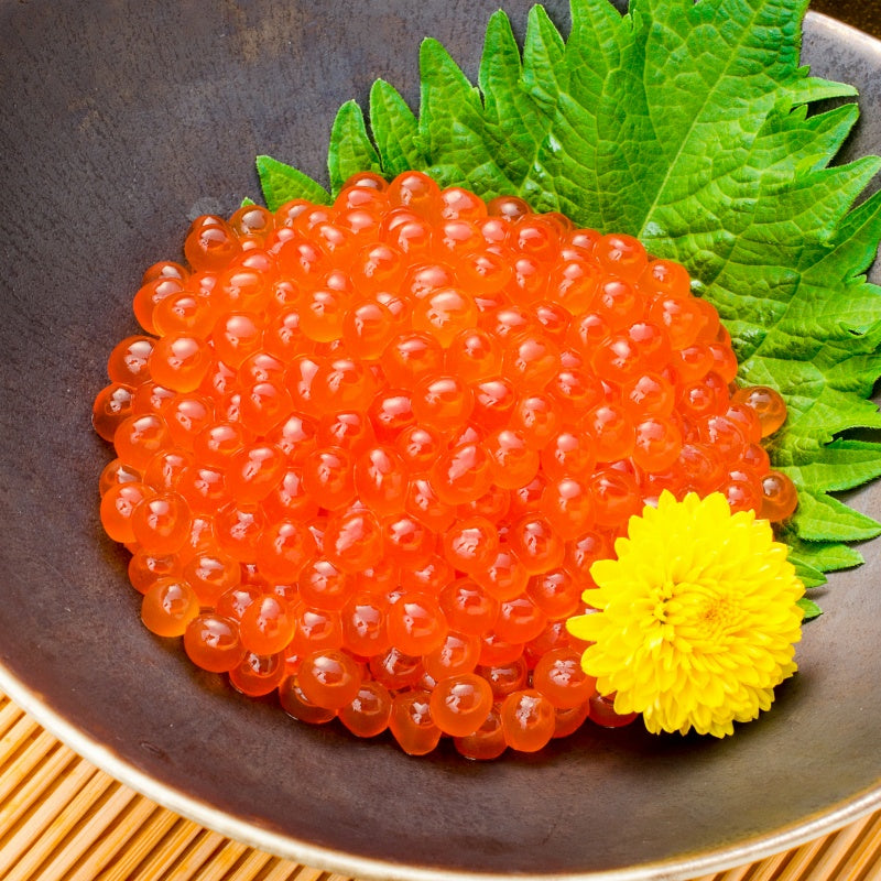 【送料無料】イクラ醤油漬け 250g ロシア産 北海道製造 鱒いくら 鮭鱒いくら いくら醤油漬け 鱒子 鱒卵 醤油いくら いくら丼 イクラ丼 味付けいくら 味付けイクラ 海鮮丼 豊洲市場 寿司 刺身 料理 ギフト