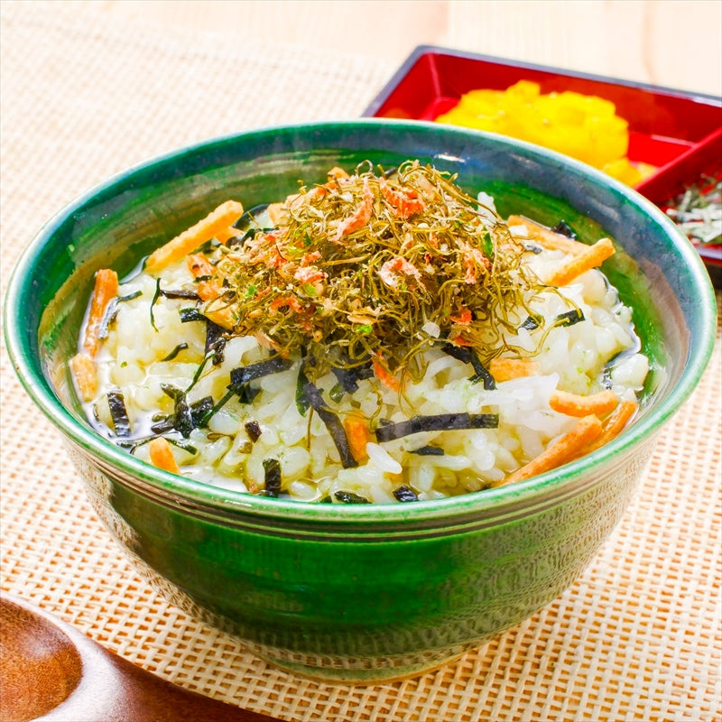 メール便 送料無料 あご昆布 高級ふりかけ 90g×3 ご飯のお供、おにぎりの具、おつまみに【あご削り昆布 あごふりかけ あごだし おとなのふりかけ 生ふりかけ ソフトふりかけ お弁当 朝食 おむすび 削り節 昆布 飛魚 トビウオ】【常温商品】