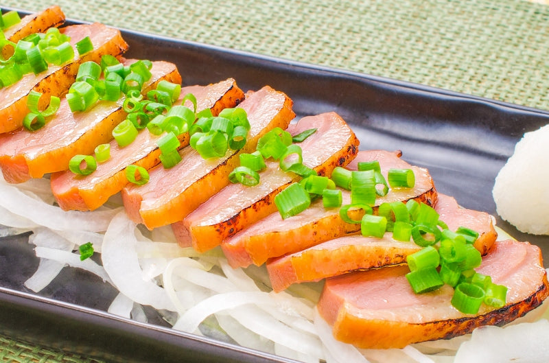 合鴨ロース 合鴨スモーク 燻製 冷凍 200g前後×5個 約1kg前後 脂がのった絶品のスモーク合鴨ロース オードブルにどうぞ 【合鴨 アイガモ あいがも 鴨肉 鴨南蛮 鴨せいろ 鴨料理 鴨燻製 ハム おつまみ 酒の肴 ギフト】