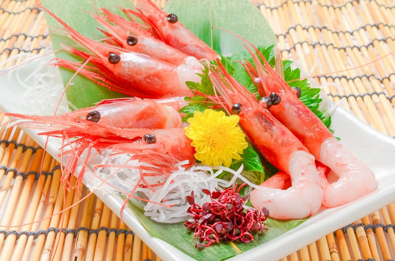【週末限定セール】送料無料 甘海老 甘エビ 1kg お刺身用 大きい2Lサイズ 45尾前後 業務用 メガ盛り 10人前。船上で瞬間冷凍なので鮮度抜群 【あまエビ 甘海老 甘エビ 甘えび あまえび アマエビ 海老 エビ 刺身 バーベキュー】