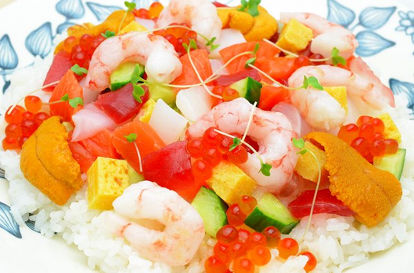 【週末限定セール】甘海老 甘エビ 甘えび 1kg 90〜120尾前後 業務用 お刺身用 メガ盛り10人前 船上冷凍で鮮度抜群【あまエビ あまえび アマエビ 海老 エビ 豊洲 刺身 バーベキュー ギフト