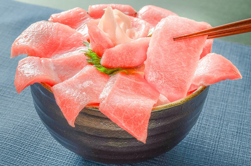 本マグロ 本まぐろ 中トロ 1kg 正規品 とろける美味いしさで人気ダントツ1番は中トロ 【本鮪 鮪 まぐろ マグロ クロマグロ 刺身 寿司 海鮮丼 冷凍 maguo ギフト