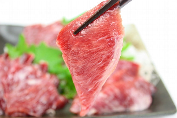 送料無料 まぐろ ホホ肉 幻のまぐろほほ肉 1kg 生でお刺身OK⇒当店だけかも!?超高鮮度。100%スーパーでは買えません!【まぐろ マグロ 鮪 豊洲市場 豊洲市場 ホホ肉 頬肉 まぐろビンタ焼き ステーキ ギフト】