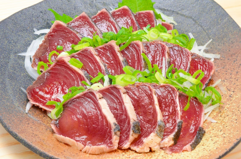 送料無料 かつおのたたき5柵 250〜300g前後×5 香ばしい炭火焼の鰹たたき!お刺身用の超新鮮なカツオをたたきに【カツオたたき かつおたたき 鰹たたき 鰹のタタキ 塩かつお トロかつお トロカツオ 初がつお 戻りがつお 豊洲市場 寿司 ギフト】