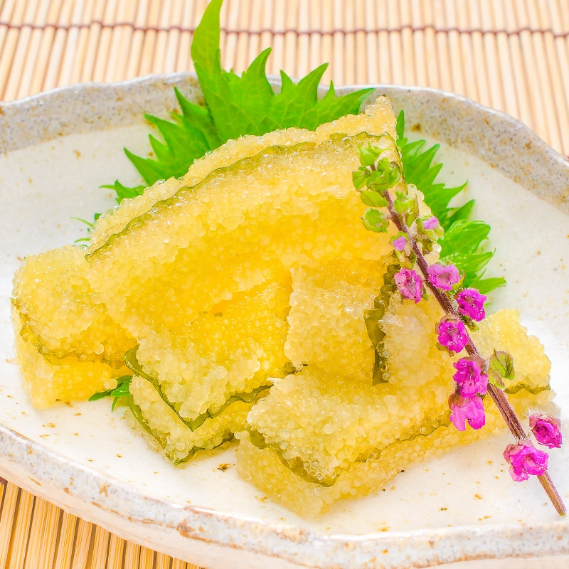 訳あり 子持ち昆布 切り落とし 味付け両面子持ち昆布 500g×2パック 合計1kg 上品な白醤油味でさっぱりとした高級感。塩抜き不要!【子持昆布 天然子持ち昆布 数の子 こんぶ 串揚げ フライ 珍味 おせち料理 寿司ネタ ギフト】 (コピー)