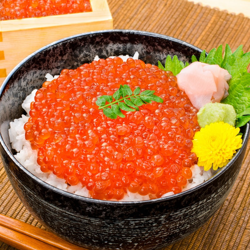 塩イクラ 塩いくら 500g ×1 鱒いくら ロシア産の鱒いくらを老舗北海道メーカーが加工。小粒ながら凝縮された旨味の鱒いくらの塩漬け【マスいくら いくら塩漬け いくら丼 イクラ丼 海鮮丼 サーモン 豊洲 寿司 料理 ギフト】