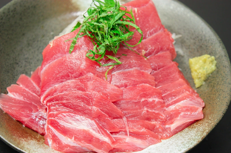 送料無料 訳あり マグロ メバチマグロ 上 1kg 切り落とし 詰め合わせ!業界最安値に挑戦【冷凍 刺身 訳アリ わけあり ワケアリ まぐろ マグロ 鮪 めばちまぐろ まぐろ丼 まぐろ漬け 豊洲市場 海鮮丼 ギフト】