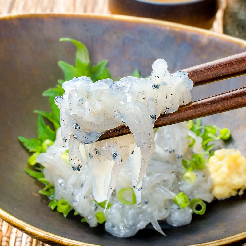 送料無料 生しらす 生シラス500g 100g×5パック 8〜10人前 超新鮮な無添加の国産天然生しらす 極上の生しらす丼をご家庭で。【冷凍生しらす 生シラス丼 駿河湾産 江ノ島 鎌倉 静岡産】