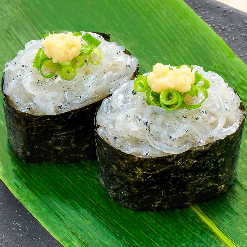 送料無料 生しらす 生シラス500g 100g×5パック 8〜10人前 超新鮮な無添加の国産天然生しらす 極上の生しらす丼をご家庭で。【冷凍生しらす 生シラス丼 駿河湾産 江ノ島 鎌倉 静岡産】
