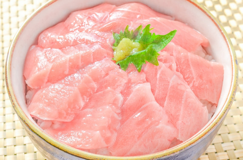送料無料 訳あり 南まぐろ ミナミマグロ 大トロ 切り落とし 200g 骨入り 刺身用 大トロ 脂がのった憧れの大トロをたっぷりと 【南マグロ 南鮪 インドマグロ 鮪 まぐろ マグロ 刺身 寿司 冷凍 maguo ギフト】