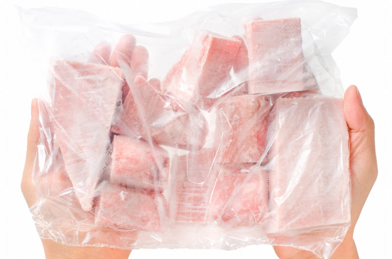 【送料無料】究極 まぐろ トロぶつ 500g 本まぐろ 南まぐろの切り落とし!2大高級マグロのみで豪華すぎ。脂がのった憧れのトロが超お得!【トロブツ とろぶつ 訳あり 訳アリ わけあり ワケアリ 鮪 本マグロ 南マグロ 刺身 豊洲市場】