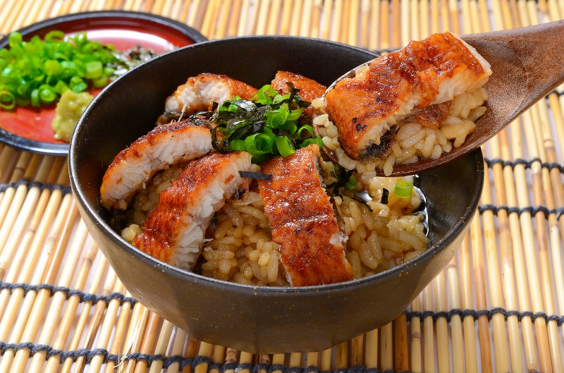 送料無料 国産うなぎ蒲焼き 大サイズ 平均165g前後×4尾 愛知 宮崎 鹿児島県産等 まさに国産の最高級品質、柔らかうなぎ!デパ地下にも卸しています。【ウナギ蒲焼き 鰻蒲焼き 国内産 土用の丑 レシピ 贈り物 ギフト 豊洲市場 豊洲市場】