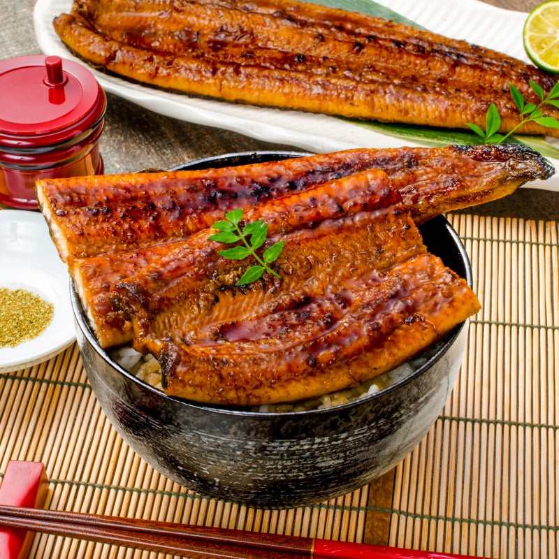 送料無料 国産うなぎ蒲焼き 大サイズ 平均165g前後×4尾 愛知 宮崎 鹿児島県産等 まさに国産の最高級品質、柔らかうなぎ!デパ地下にも卸しています。【ウナギ蒲焼き 鰻蒲焼き 国内産 土用の丑 レシピ 贈り物 ギフト 豊洲市場 豊洲市場】