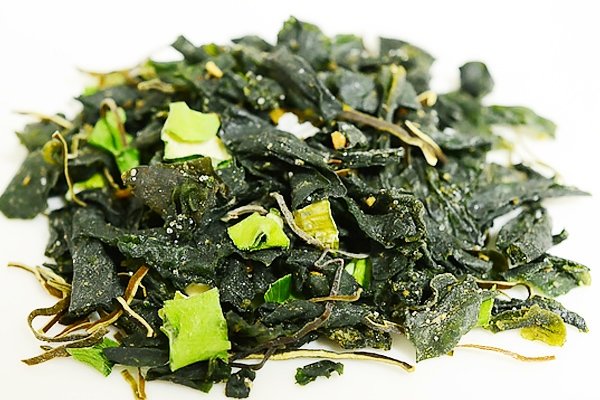メール便 送料無料 わかめスープ 90g 約22杯×2パック めかぶとがごめ昆布入りワカメスープ【メカブ 雌株 がごめこんぶ ワカメスープ インスタントスープ フリーズドライ 即席 ポイント 消化 送料無料】【常温商品】