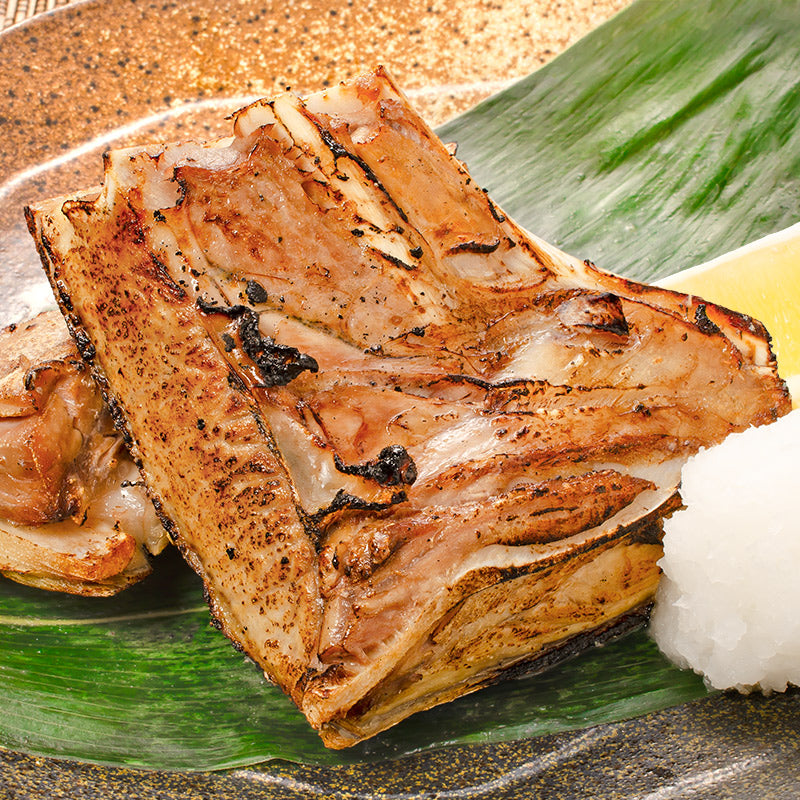 まぐろカマ 2kg 塩をふって焼くだけで本当に旨い 脂が抜群にのったまぐろカマトロをたっぷりと まぐろかま まぐろカマ マグロカマ 鮪 マグロ かま カマ BBQ バーベキュー 焼魚 築地市場 豊洲市場